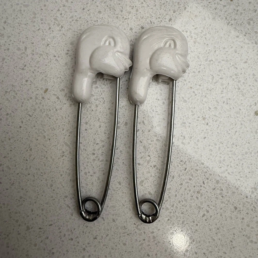 Set of 2 Vintage White Chic-a-dee Diaper Pins Baby Chicks Birds